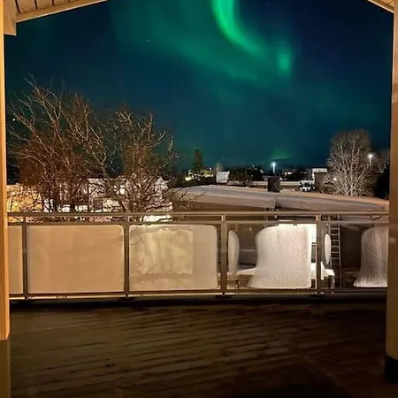 Sentrumsnaer Leilighet Pa 75m2 Med Hoy Standard Og Utsikt Appartement Tromsø