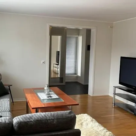 Appartement Sentrumsnaer Leilighet Pa 75m2 Med Hoy Standard Og Utsikt *