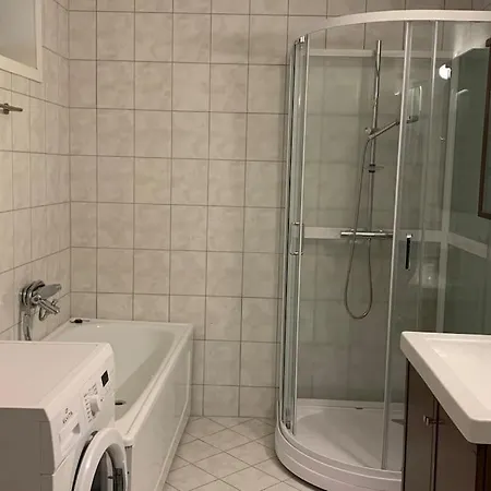 Sentrumsnaer Leilighet Pa 75m2 Med Hoy Standard Og Utsikt Appartement *