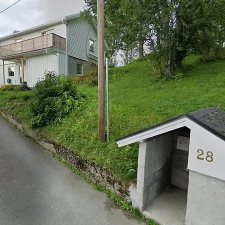 Appartement Sentrumsnaer Leilighet Pa 75m2 Med Hoy Standard Og Utsikt Tromsø